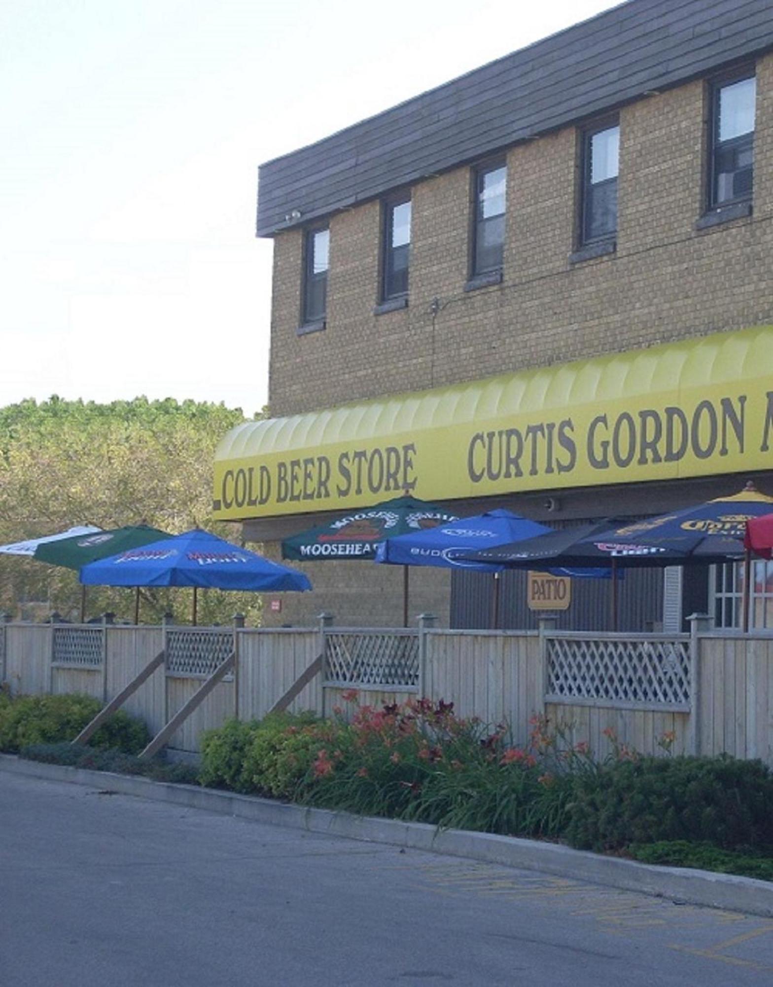 Curtis Gordon Motor Hotel Уинипег Екстериор снимка